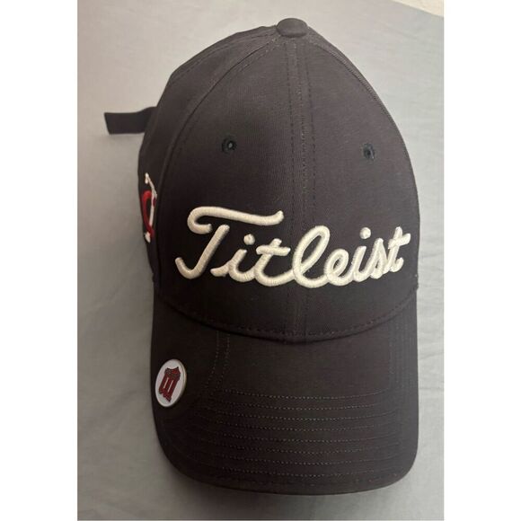 Titleist Hat Minnesota Twins New Era Collab Magnetic Ball Marker - Picture 3 of 8